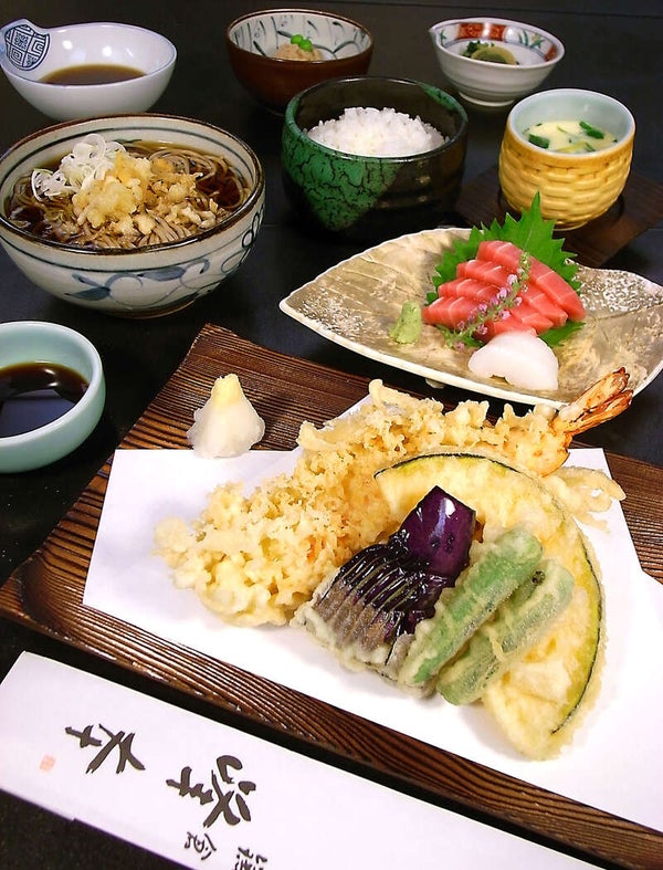 【松戸駅発】 よみうり貸切列車で行く!紅葉の古都鎌倉ぶらり旅 日帰り3